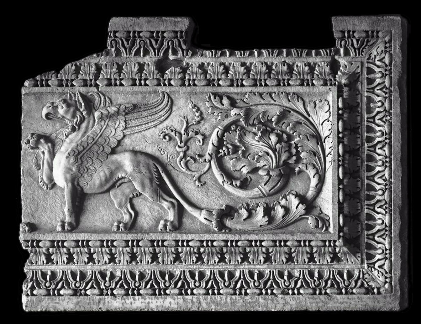 175-200 AD acanthus frieze